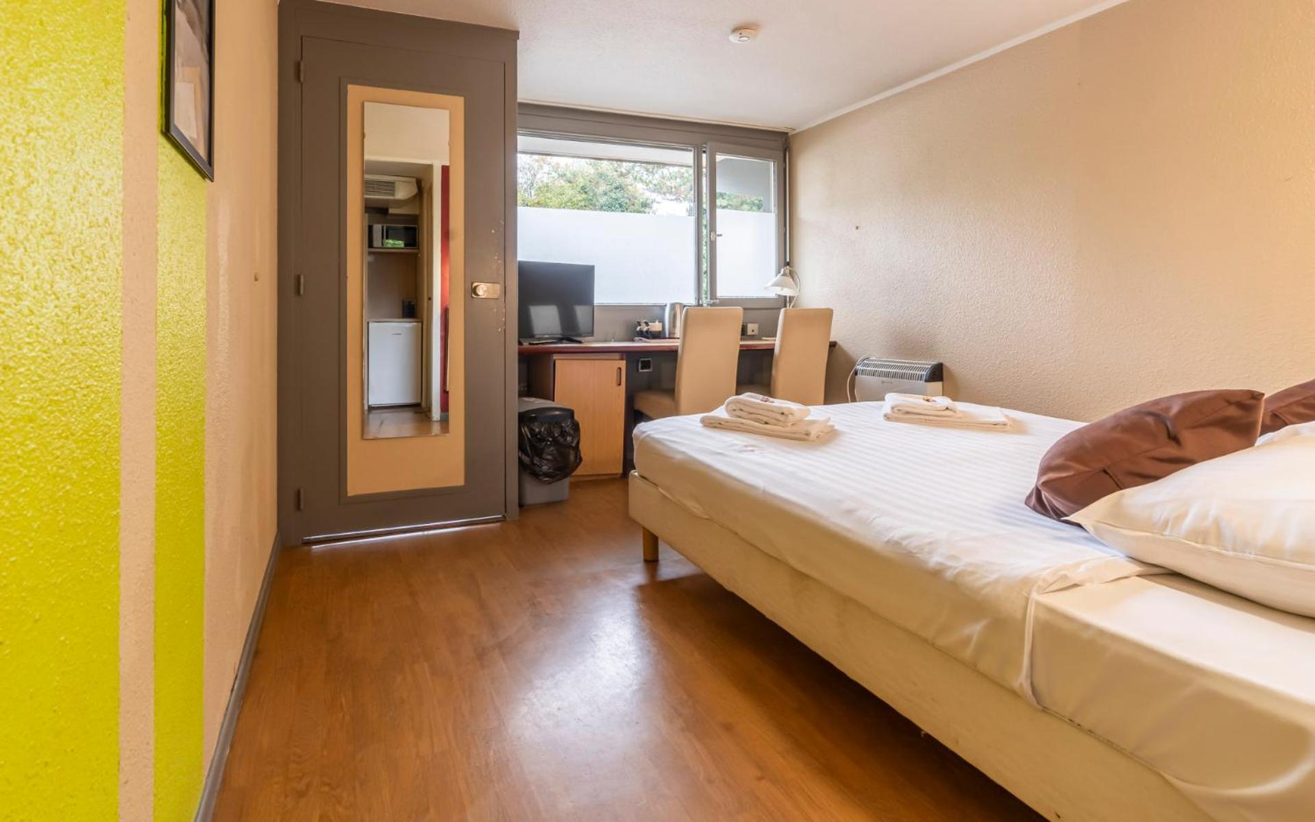 Sleep & Go Brugge Otel Dış mekan fotoğraf